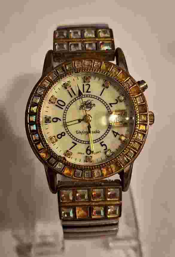Beautiful Kirks Folly Ladies Quartz Watch For Repairs