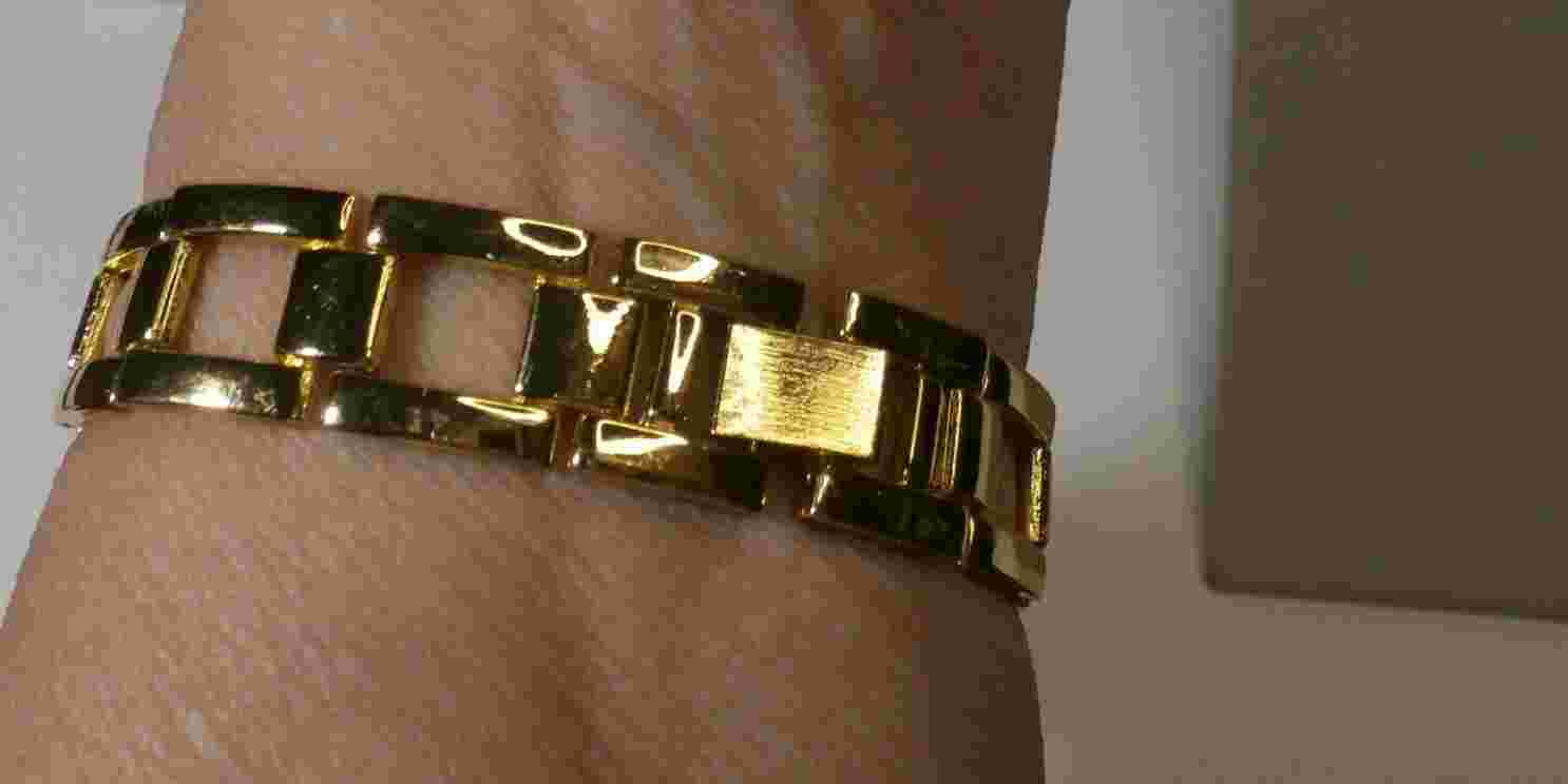 Vintage Haband Lady's Goldtone Bracelet Watch  Very Stylish - New Battery
