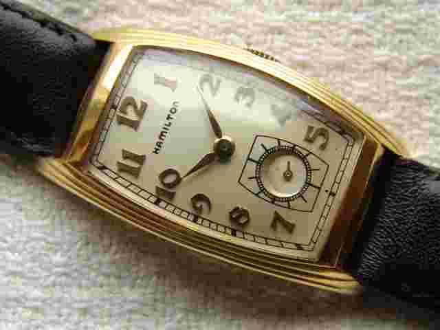 WWII period MEN'S Vintage HAMILTON Curvex GOOD CONDITION WRISTWATCH