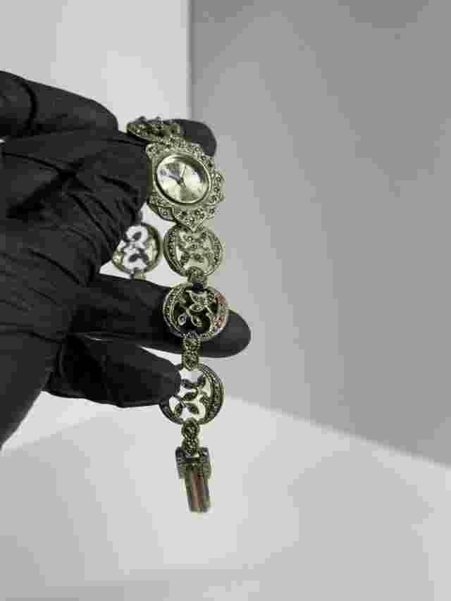 Vintage Silver-Tone Watch Ladies Nicol Not Tested