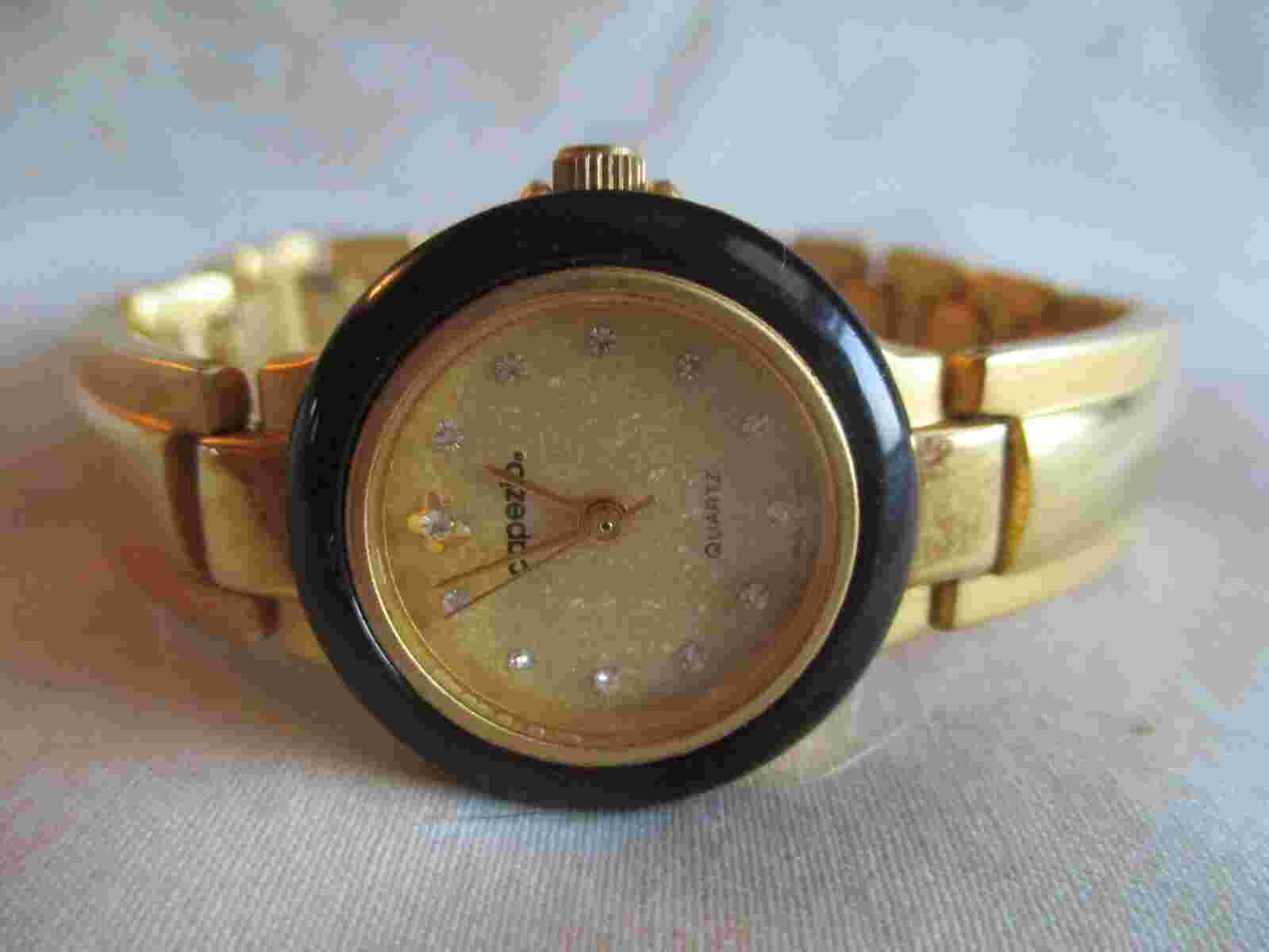 Capezio Analog Wristwatch with Quartz Movement