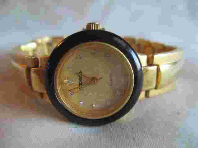 Capezio Analog Wristwatch with Quartz Movement