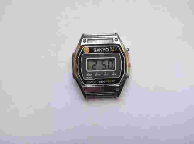 Vintage Digital Watch SANYO Date Month Seconds Japan 1980s