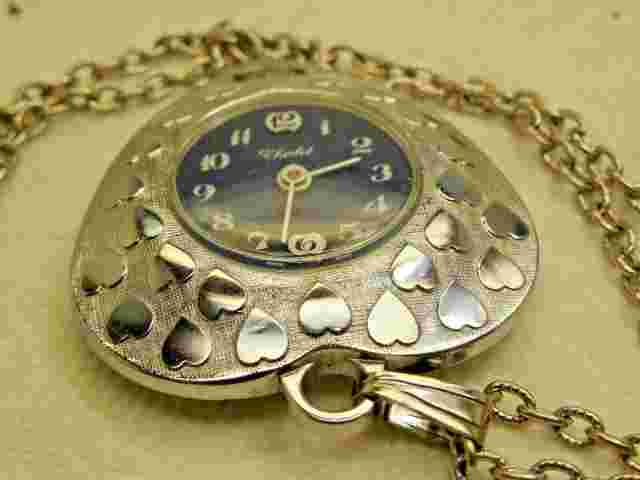 Vintage Swiss Made Chalet Wind Up Necklace Pendant Watch,HEART DESIGN, BLUE DIAL