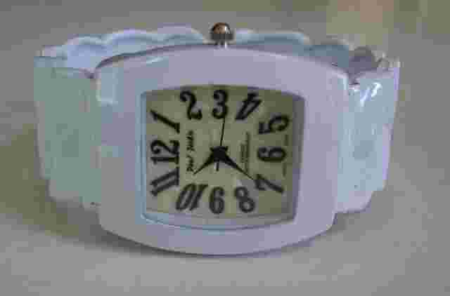WOMEN'S NUMBER DIAL WHITE BANGLE CUFF FASHION CASUAL WRIST WATCH