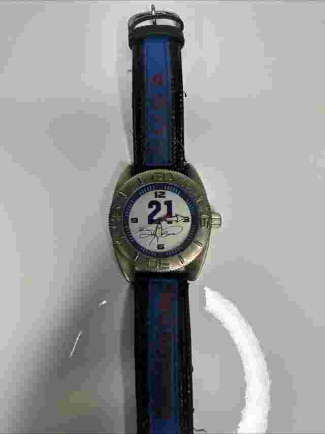 Vintage MLB Atlanta Braves Wrist Watch Working Glows Men’s