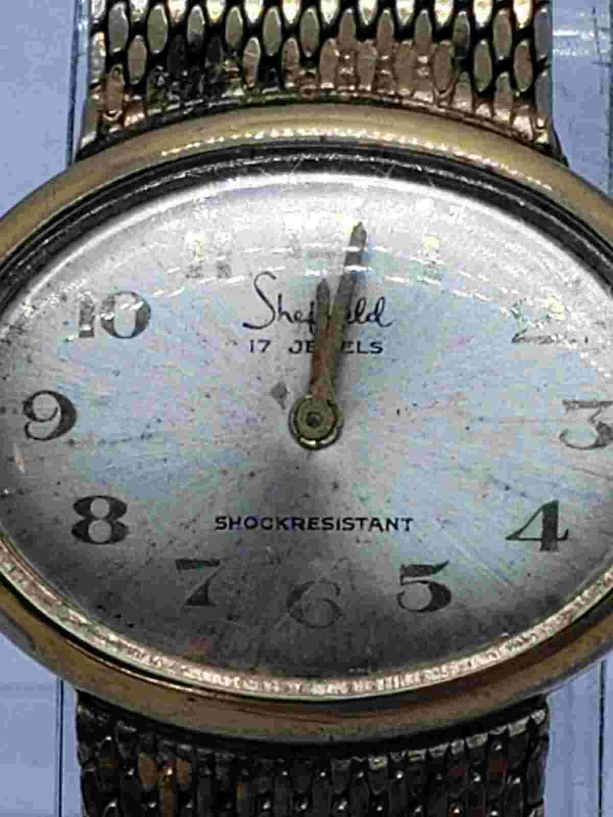 Vintage Sheffield Men's 28mm 17 Jewels Mechanical Golden Watch
