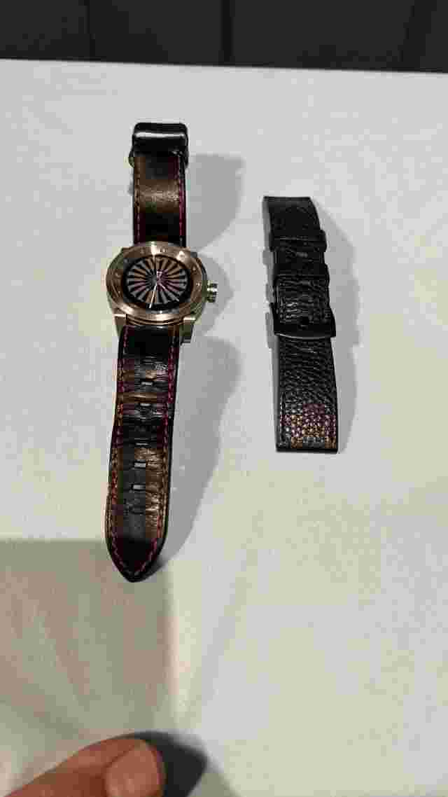 Zinvo Blade Watch Unveiling Unisex Luxury for Men and Women With Extra Strap
