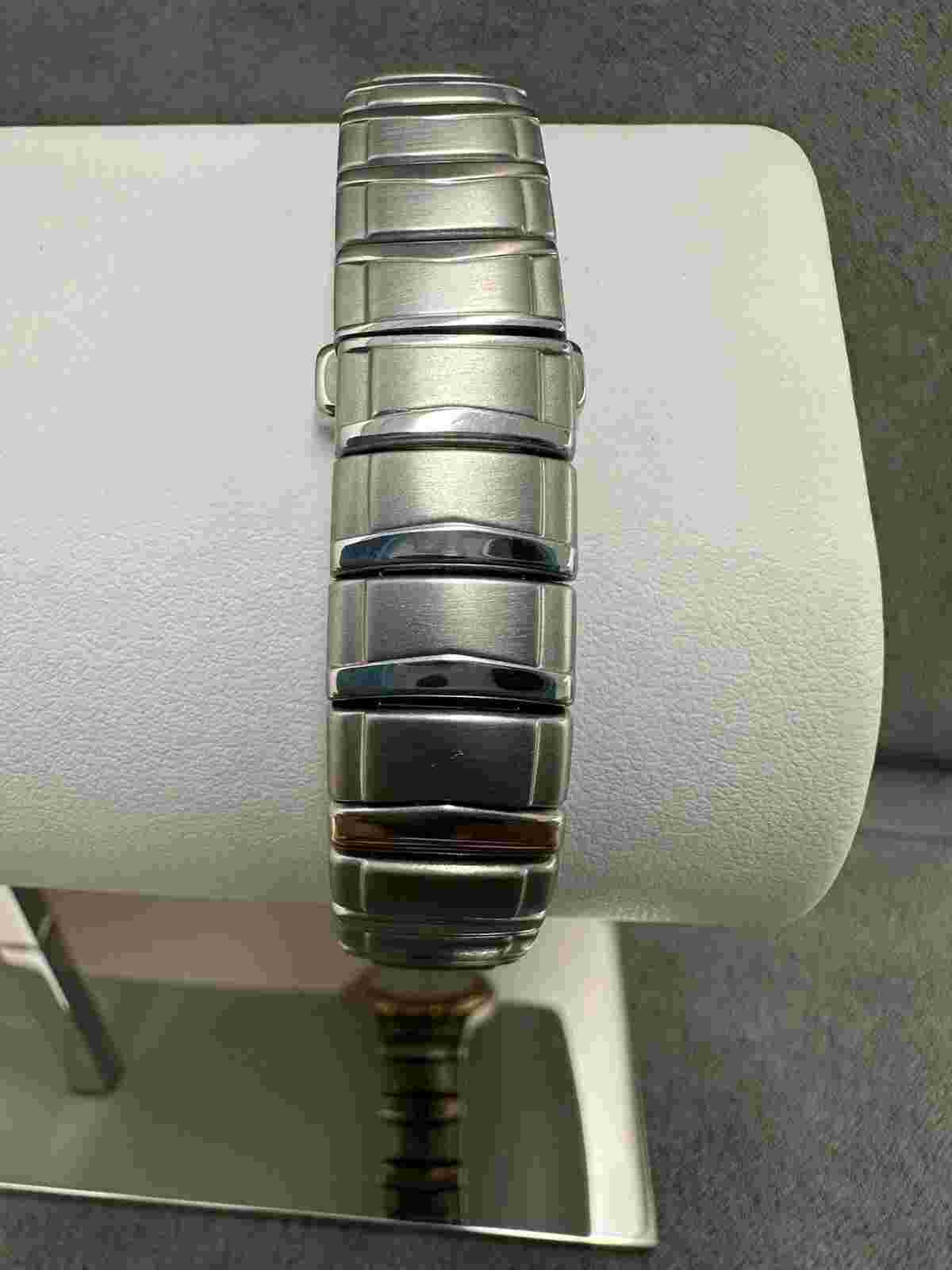 Noblia 2-Tone Ladies 25mm WR100 Watch w/Sapphire Crystal / New Watch, Old Stock