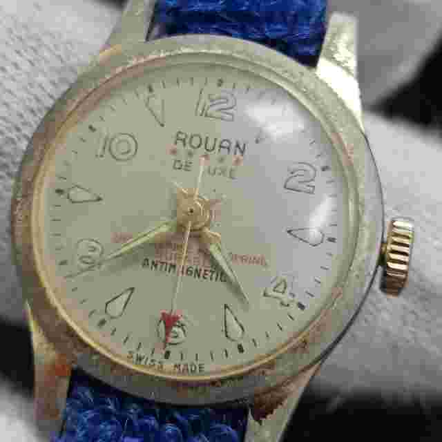 Vintage Rouan Deluxe Small Wrist Watch Swiss Mechanical Wind Up Working