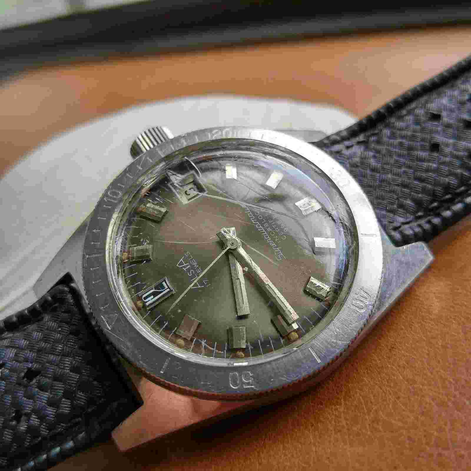 Vintage 1960's Alsta Nautoscaph 30 ATM All SS Diver w/Aged Dial,ETA 2452 Mvmt