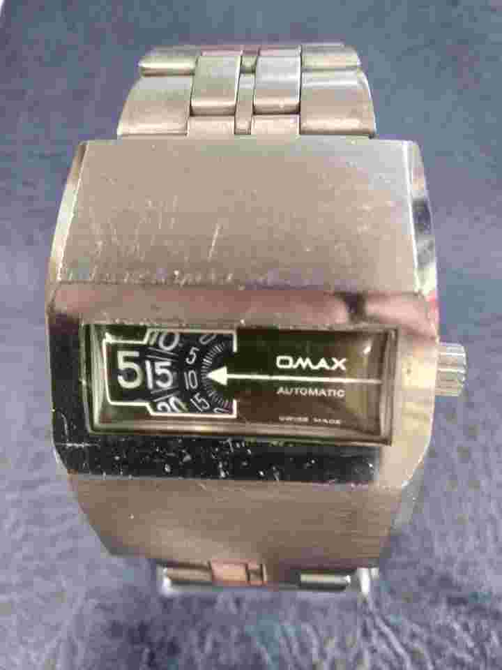 Vintage Omax Gents Jump Hour Swiss  Automatic Watch As Cal2072 Working Condition