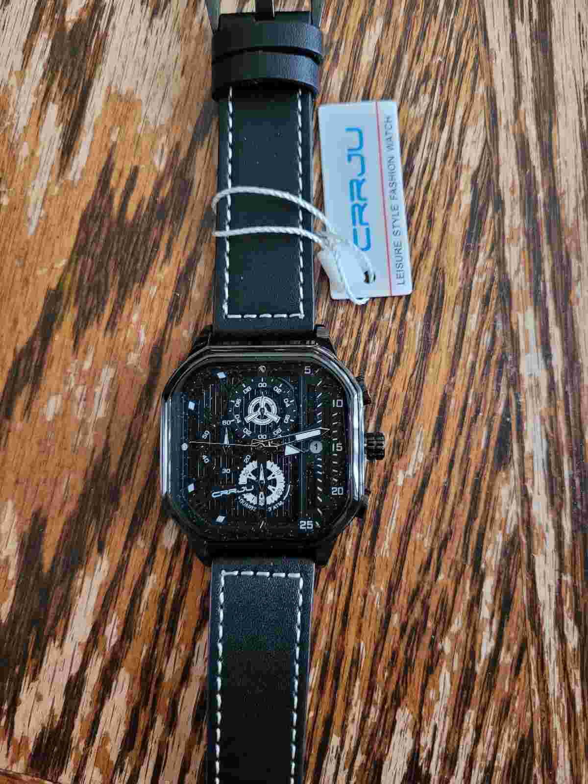 Fashion Mens Watch Chronograph with Leather Band  NEW  Crrju