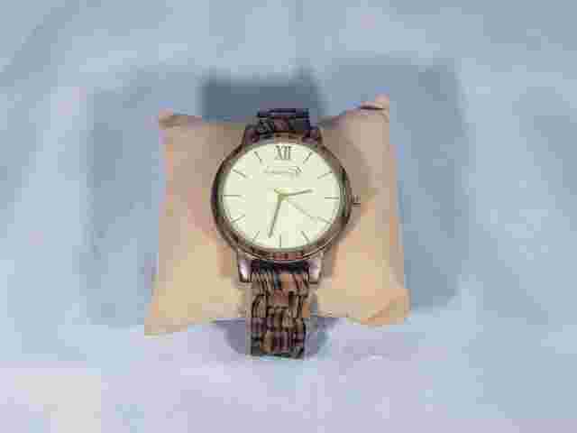 New. EARTH WOOD Pike Quartz Eco Friendly Bracelet Watch with Date (NO BATTERY)