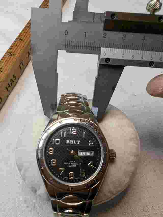 Brut Men's Quartz Watch Day/Date LBX 052 New Battery