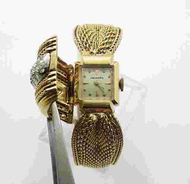 1950's Navarre Vintage Hidden Case Wristwatch 14K Yellow Gold Diamonds Manual
