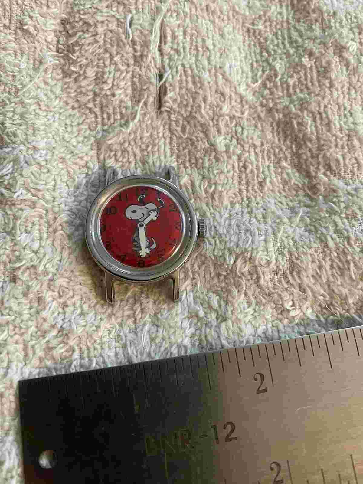 Vintage Snoopy Watch Red Dial United Feature