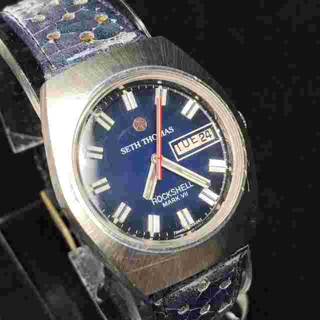 Vintage Seth Thomas Rockshell mark VII automatic watch Runs/Stops Needs Service
