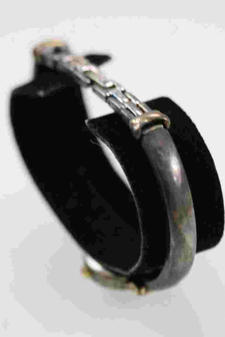 Cache Watch Women Antiqued Black Gold Stainless St WR Batt Clip on White Quartz