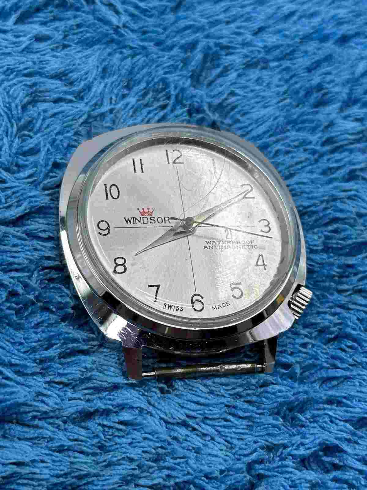 1960s WINDSOR DELUXE SWISS Gents Wristwatch (No Strap Running Fast)