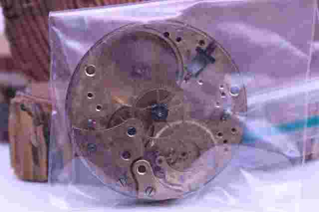 DAMAS SWISS WW2 MEN'S POCKET WATCH DIAL PARTIAL MOVEMENT 43.2mm (A22)