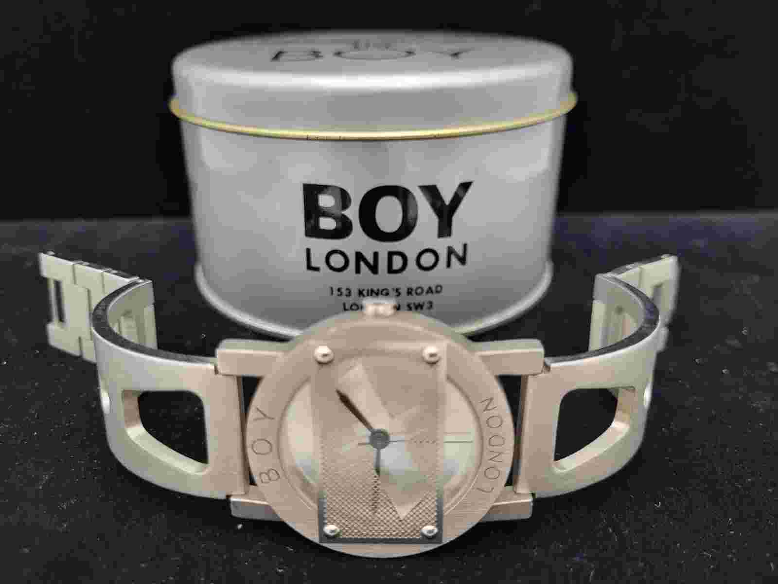 Vintage BOY LONDON  15-W Silver Stainless Watch 1980s Analog Mens Original Box
