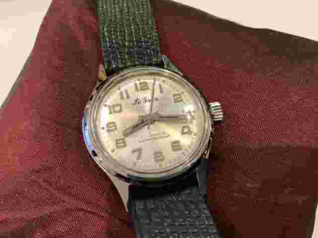 VINTAGE AUTHENTIC SIGNED LE GRAN 17 JEWLED WATER-RESISTANT MENS WATCH NO RESERVE