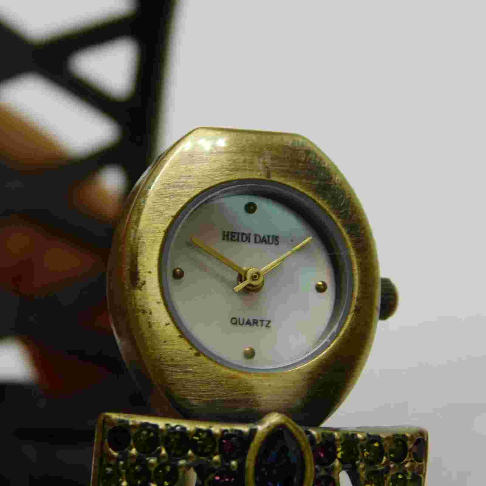 Heidi Daus "everlasting Elegance" Swarovski Encrusted Hidden Watch Bangle B7777