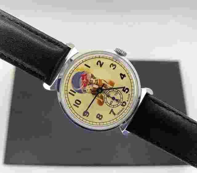 Rare  Pobeda Mechanical Belka Dog Space Moon Wrist watch Russian USSR Gift
