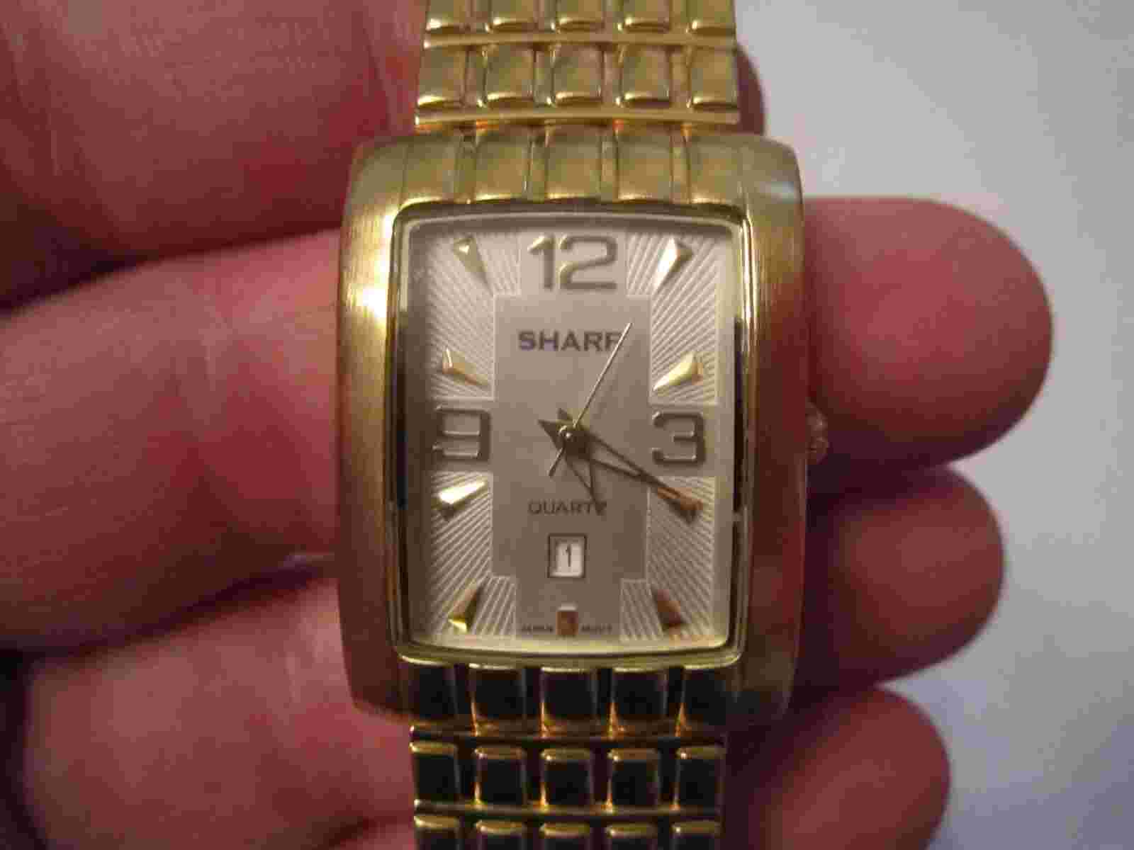 VINTAGE SHARP TANK WATCH - DAY - QUARTZ - GOLD TONE - SSC