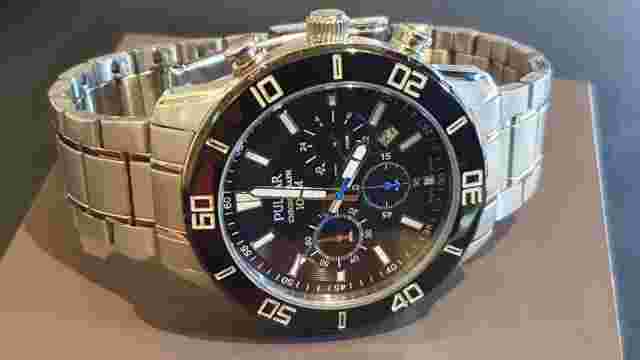 Pulsar Chronograph 100m S/Steel Ceramic Black Dial 42mm Gents' Watch with Date.