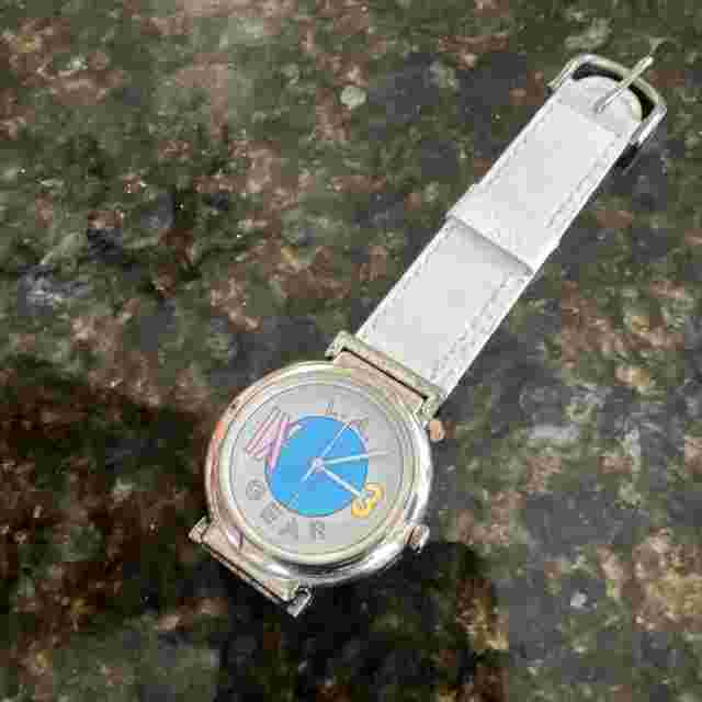rare vintage L.A. GEAR Los Angeles wristwatch watch compass detail