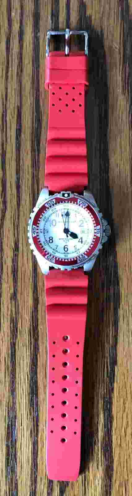 Vintage Momentum M1 Men's Divers Watch with Red Rubber Band Luminescent Dial