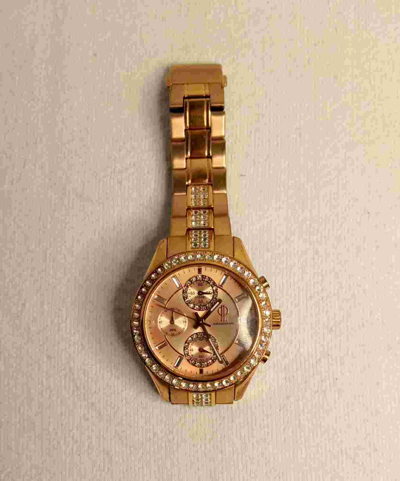 Jennifer Lopez designer watch. Gorgeous design.