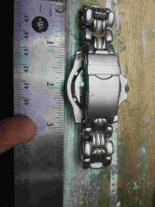 Brut White Face Gold & Silver Link Metal Band Wrist Watch Men's  Works