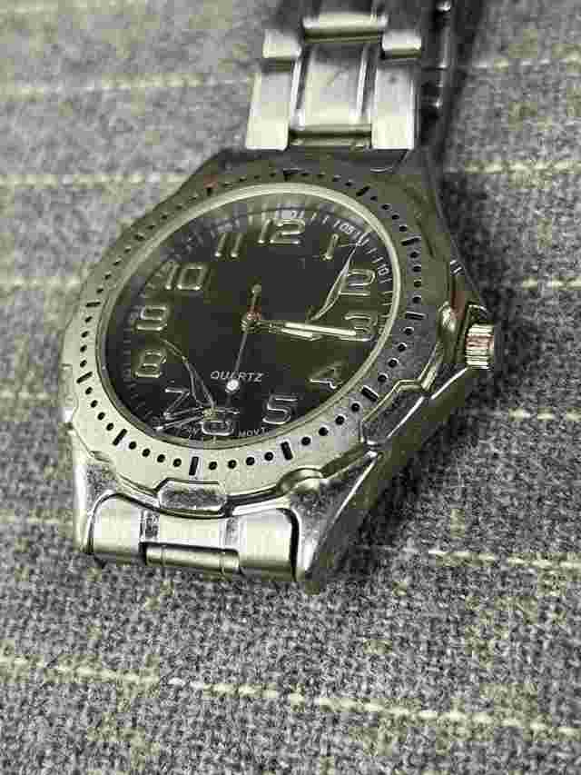 Puritan Grey Dial Metal Band Quartz Watch Mens Wristwatch Battery Operated AS IS