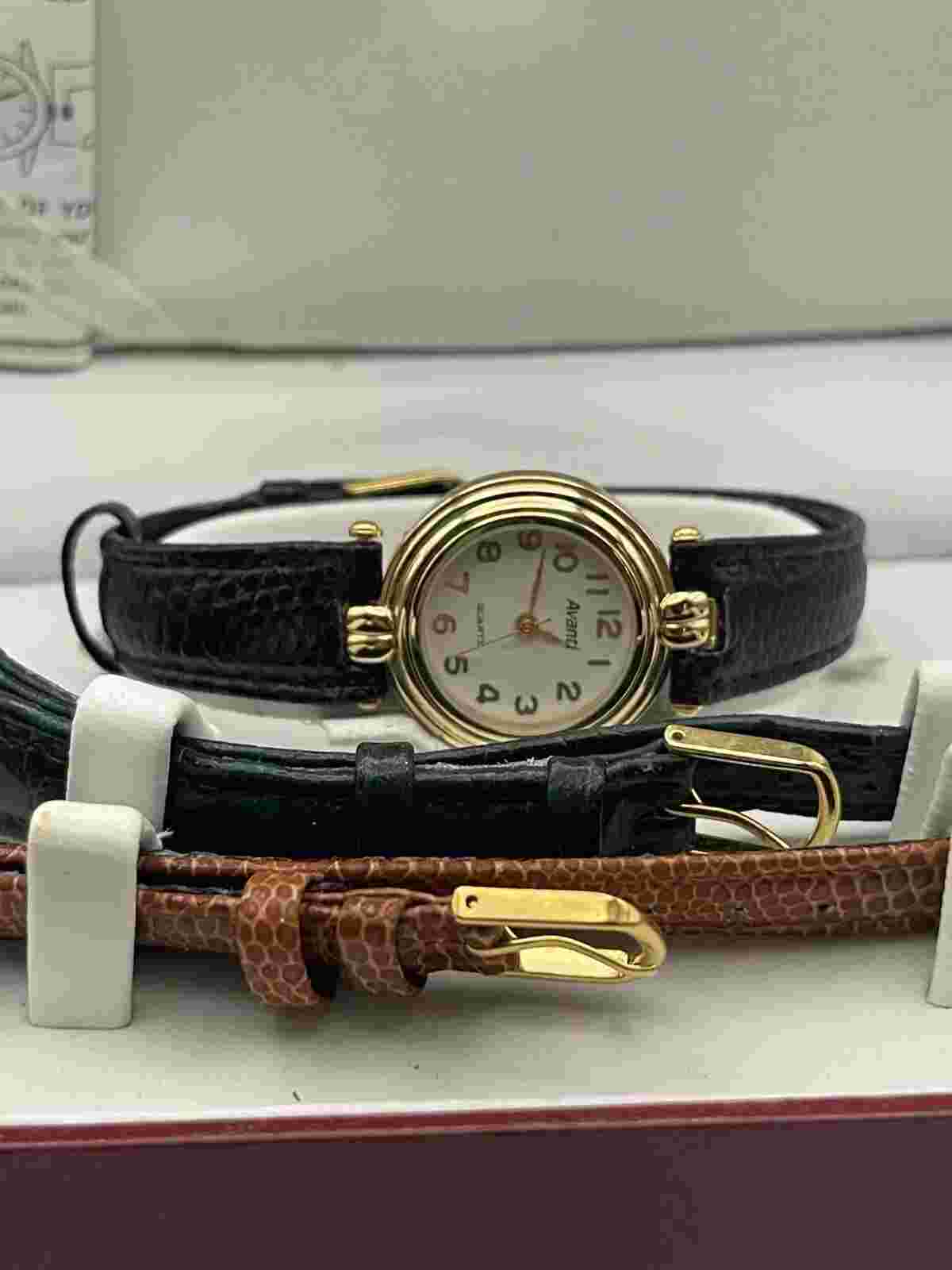 Avanti Watch With Changeable Watch Bands And Box Untested