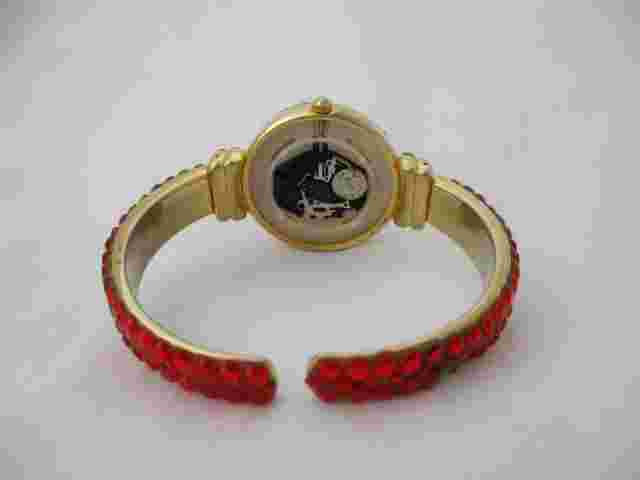 Persona Women's Analog Watch Red Cuff Band Quartz