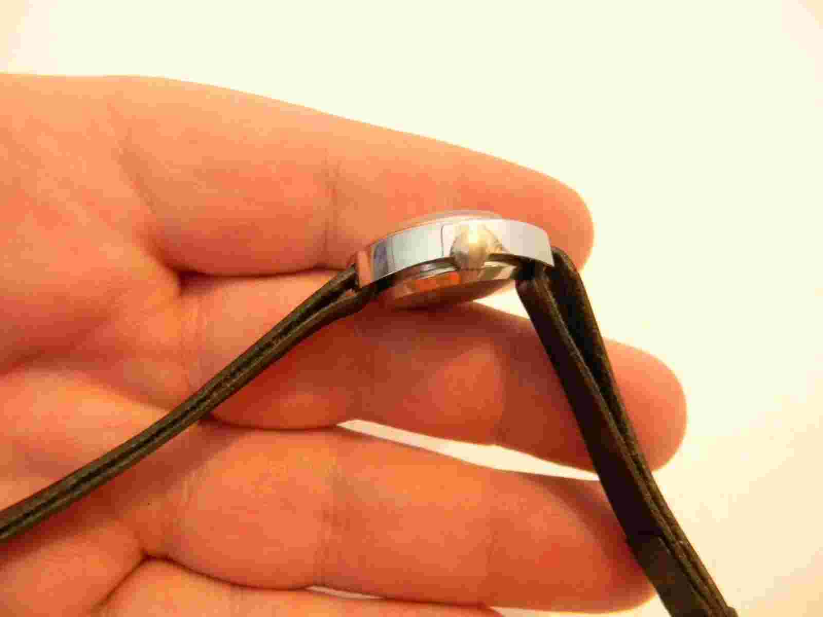 VTG WOMEN'S DIANTUS WATCH BLUE DIAL 1J NON WORKING FOR PARTS OR REPAIR USED