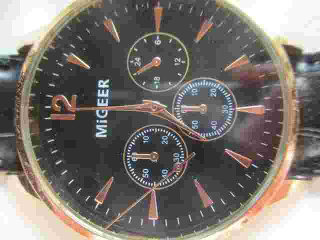 Migeer Analog Wristwatch Black Buckle Band Round Face Rose Gold Tone