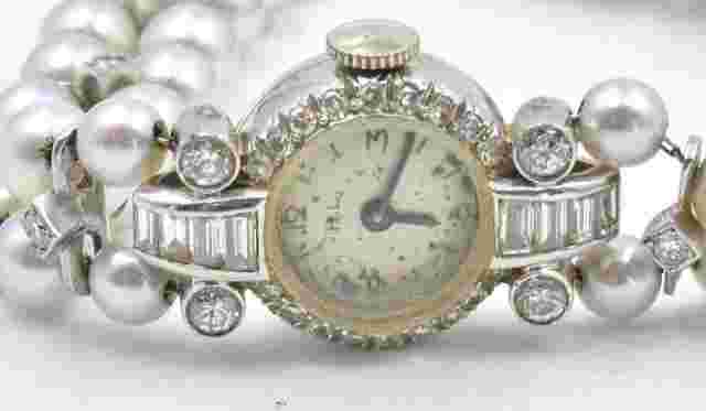 Antique 1930's Platinum Pearl & VS-H Diamond Art deco Ladies Semca wrist Watch