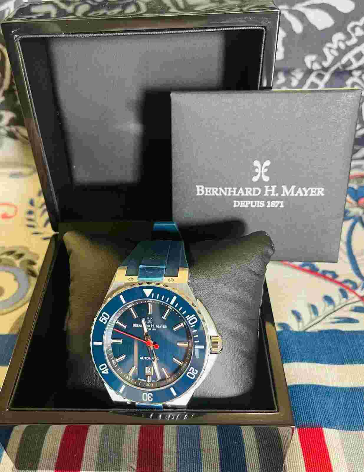 The PowerMaster Series Blue boasts Swiss Automatic SELLITA movement.