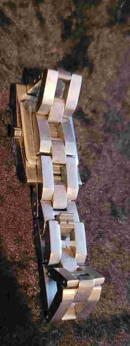 ROOTS WATCH🍀FOUND IN HOUSE CLEAN OUT💥READ DISCR💥