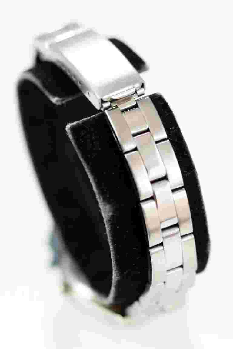 Watch it Women Watch Stainless Steel Silver 24hr Water Res Battery White Quartz