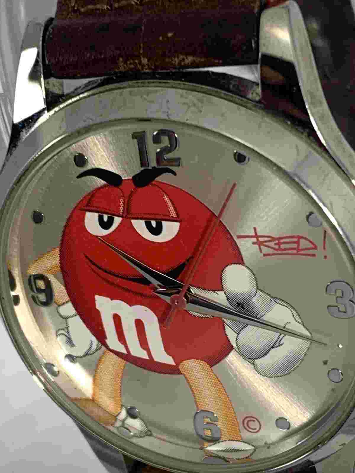 M&Ms Red 2008 Quartz Analog Unisex Watch New Battery,works Great!!!!!!