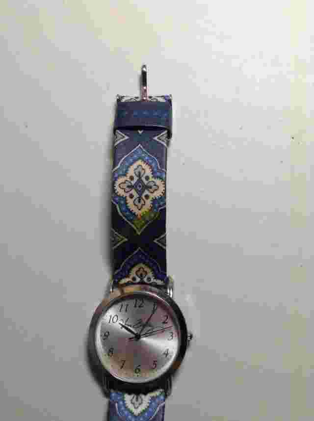 VERA BRADLEY "Nantucket" Navy Blue Pattern WOMEN'S Wrist Watch F77