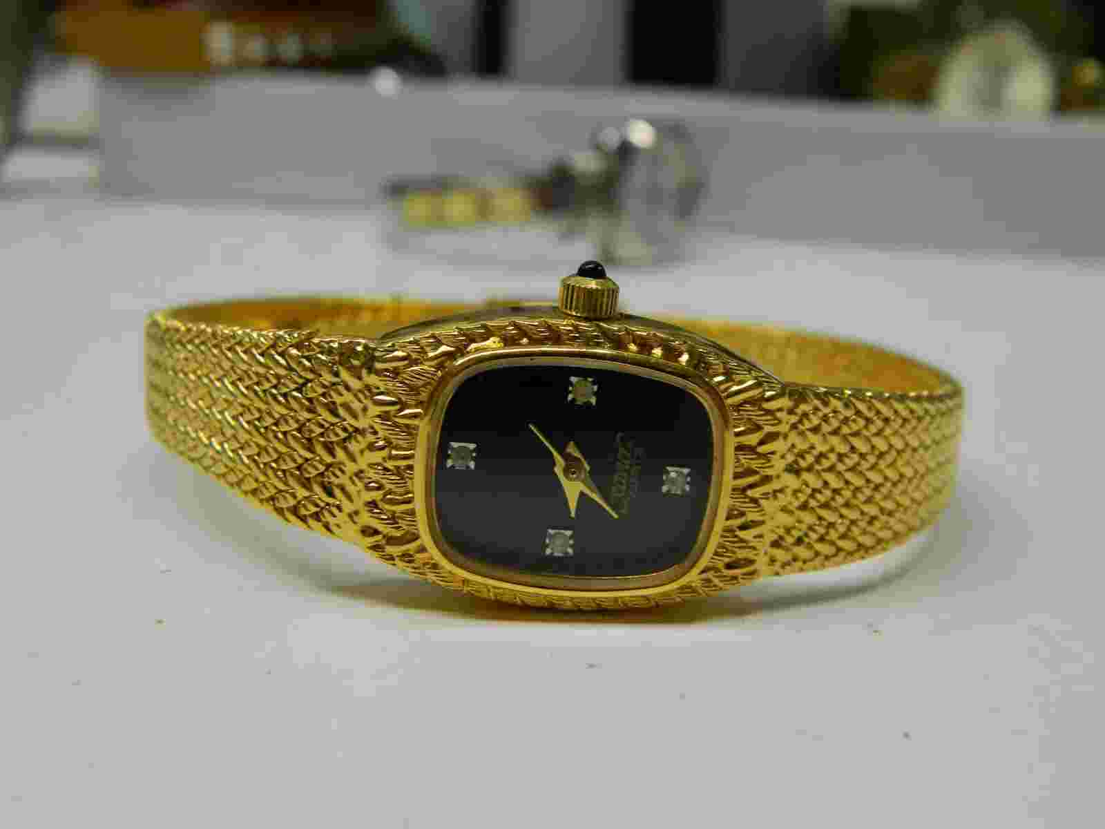 Beautiful XAVIER GOLD TONE lady's/Woman's watch/wristwatch