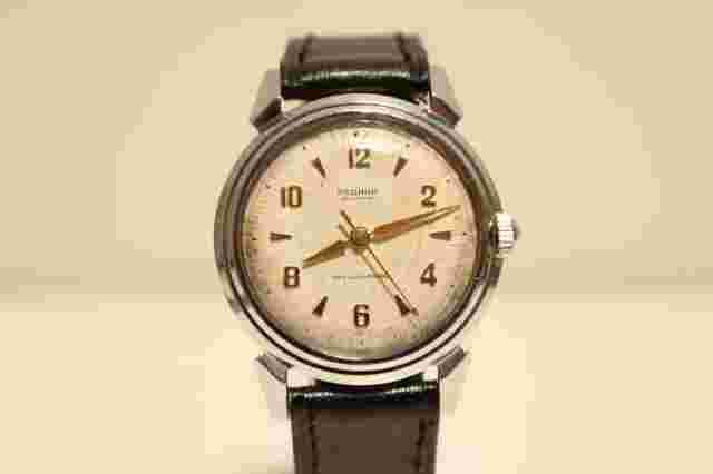VINTAGE CLASSIC EARLY ORIGINAL 1 MChZ KIROVA MEN'S AUTOMATIC WATCH "RODINA" 22J