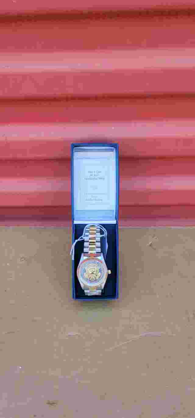 Bradford Exchange 2009 JFK Presidential Half Dollar Watch quartz