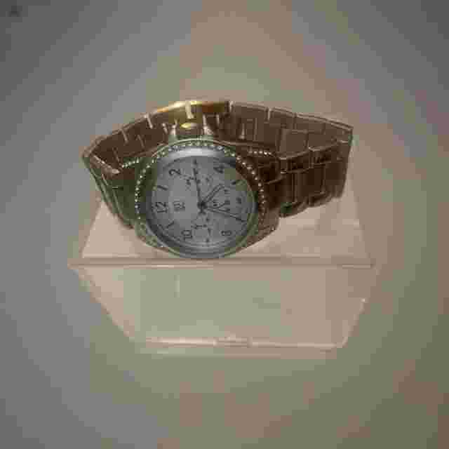 NY&C WATCH  ladies watche Tested And Working W/new Battery. #15340-107